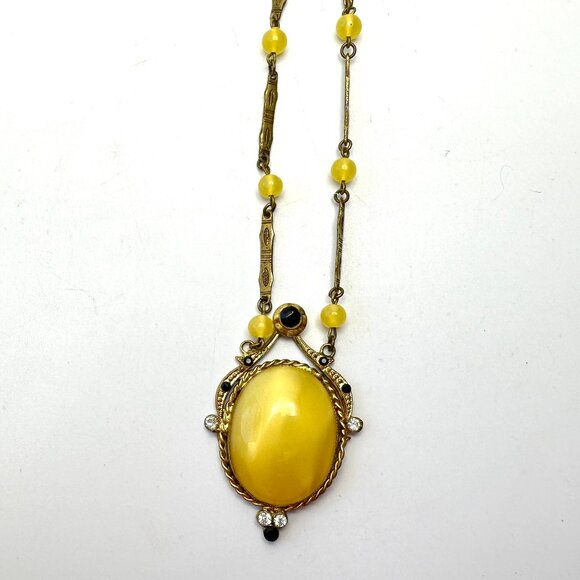 Vintage Art Deco Uranium Glass Pendant Necklace — Yellow Vaseline Cabochon — EUC - Picture 4 of 9